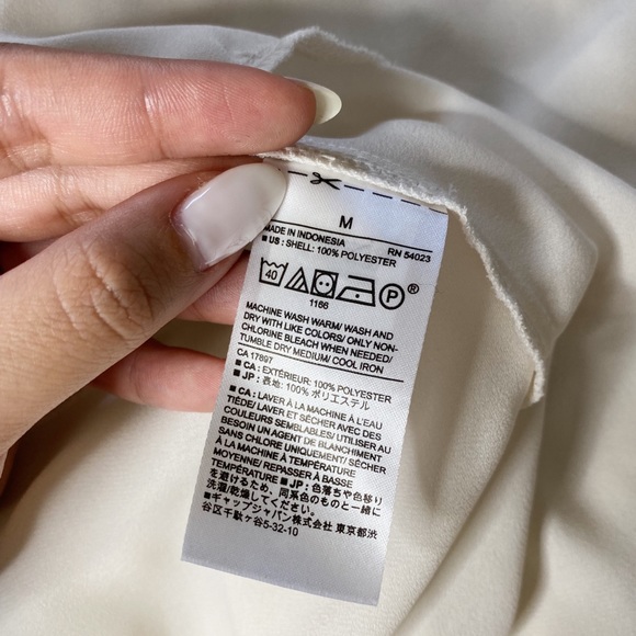 Banana Republic Women’s Wrap Top - Picture 4 of 6